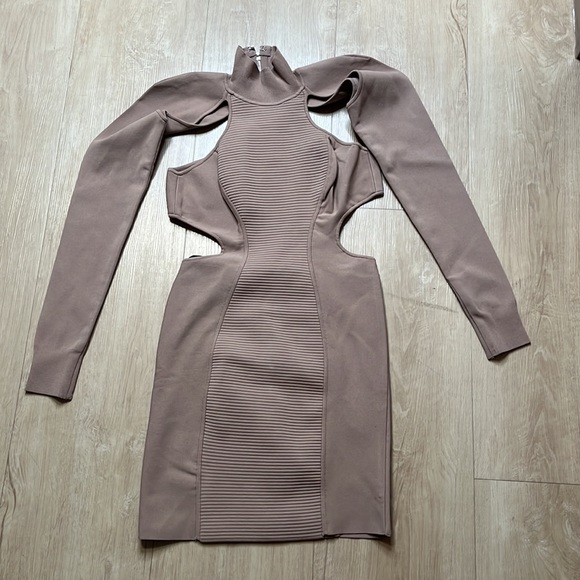 NEW! Herve Leger cutout long Dress, SIZE SMALL 0821 - Picture 4 of 8